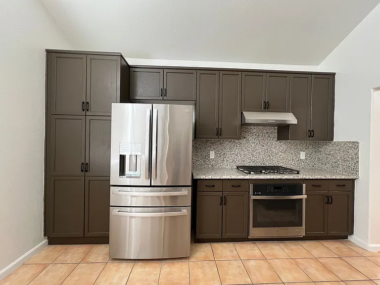 5835 W Athens Ave — Photo 5