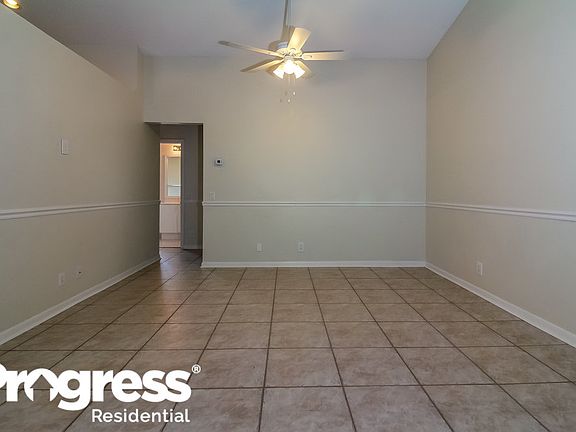 4th image of 4408 Dogwood Cir