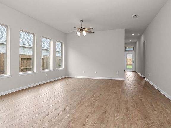 3rd image of 5002 Bowen Prairie Dr