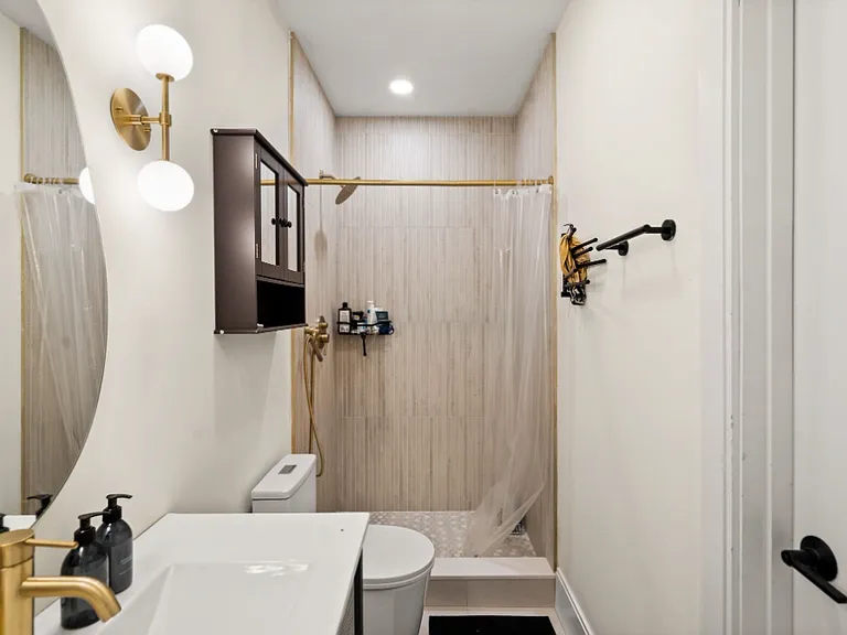 308 Saratoga St #1 — Photo 3