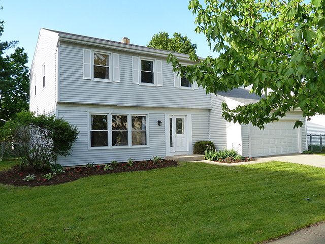 1st image of 4 Bedford Dr