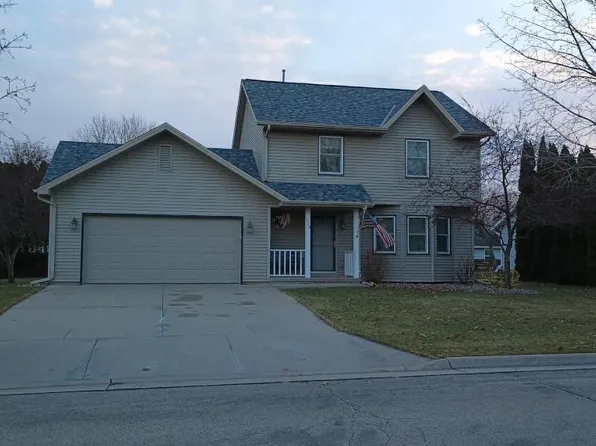 729 Oakwood LANE, Watertown, WI 53094