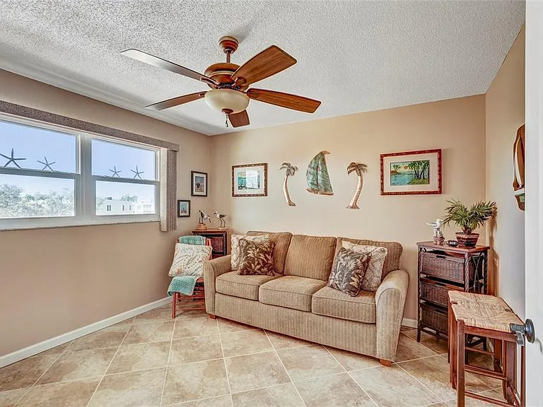 4040 Ironwood Cir #406F — Photo 21