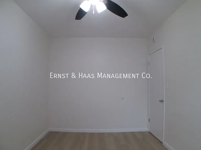 1615 Rose Ave #8 — Photo 8