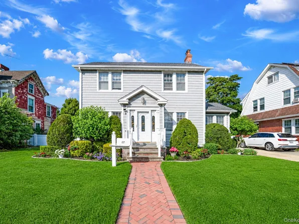 27 Hilbert Street, Hempstead, NY 11550