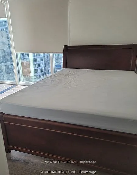 65 Mutual St #1405 — Photo 9
