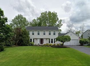 23 Waycross Rd, Fairport, NY 14450