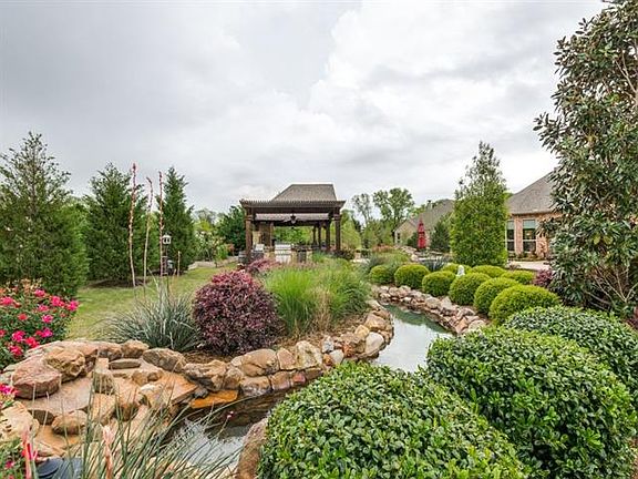 3rd image of 506 Burke Dr