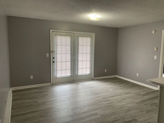 4th image of 647 W Presnell St APT 2A