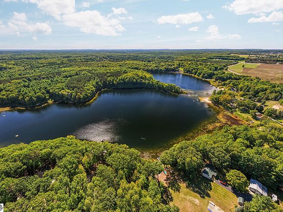 3rd image of 7103 Lake View Rdg
