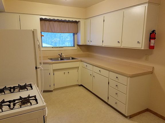 Main Floor Kitchen