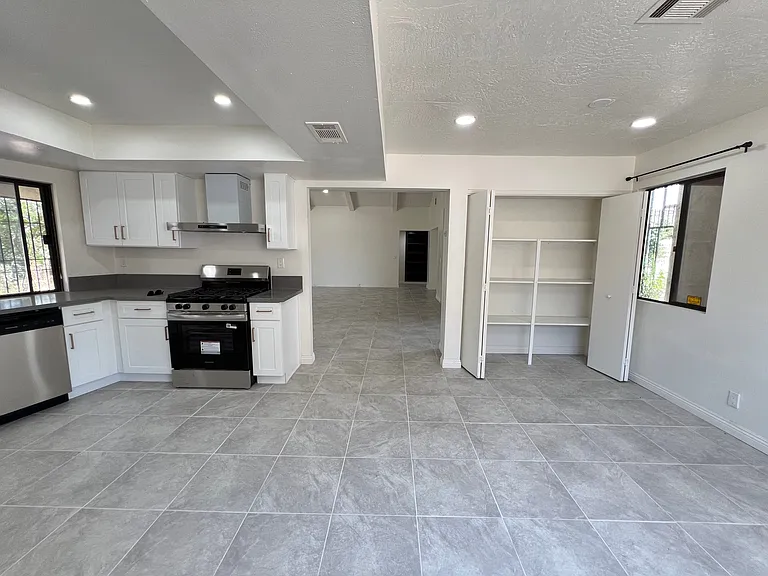 13850 Dahlgren Dr — Photo 5