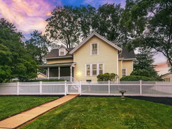 12 Beechwood Terrace, Poughkeepsie, NY 12601