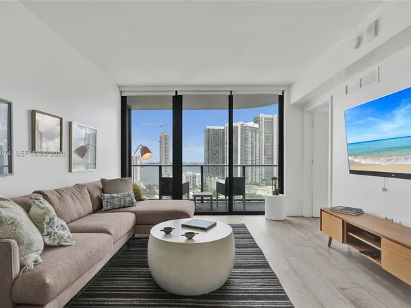 121 NE 34th St Unit 2205, Miami, FL 33137