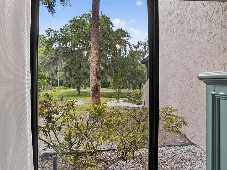 1166 Carmel Cir #100 — Photo 11