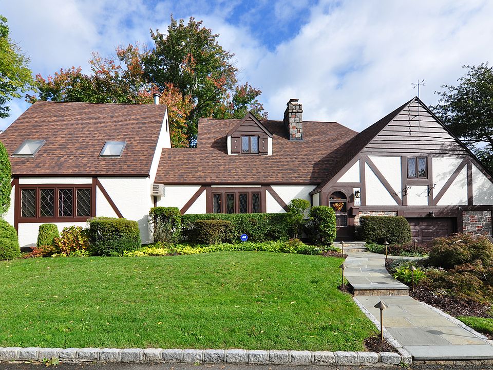 English Cotswald Cottage