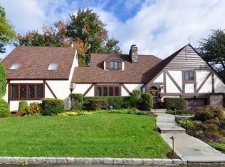 22 Edna Pl, New Rochelle, NY 10804