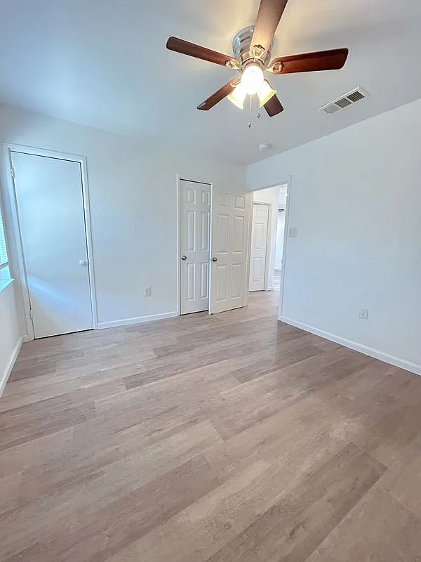 2 bed, 1.0 bath, 921 sqft, $1,250 — Photo 4