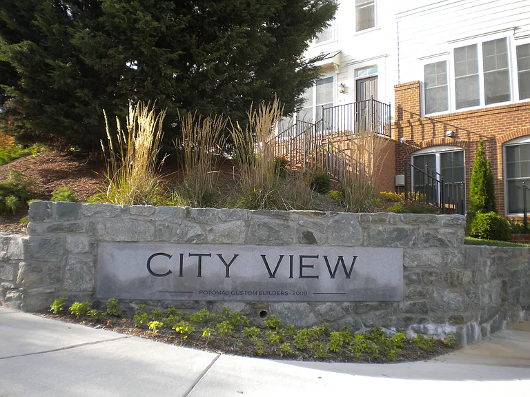 1928 N Vance St — Photo 27