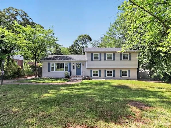 3025 Dunaire Dr, Charlotte, NC 28205