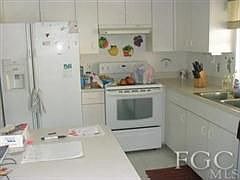 5th image of 4324 SW 6th Ave
