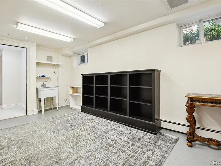 2327 S Columbine St — Photo 16