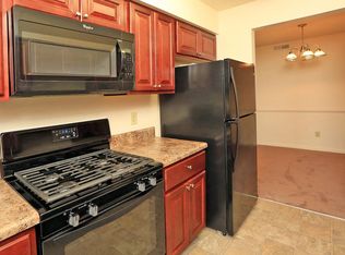 23 Belles Cove Dr APT C, Poquoson, VA 23662