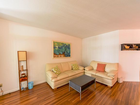 5th image of 1596 Thornleaf Way
