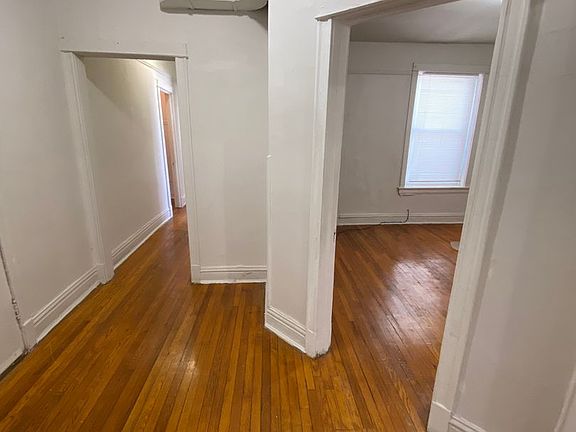 5th image of 1407-09 E 66th Pl #1407-1W