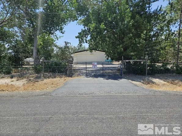 1035 E 5th St, Silver Springs, NV 89429