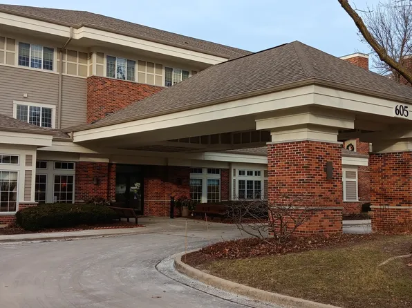 605 Barrington Ave APT 336, Dundee, IL 60118