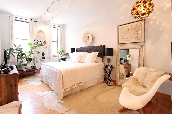 Rented by Level Group | media 18