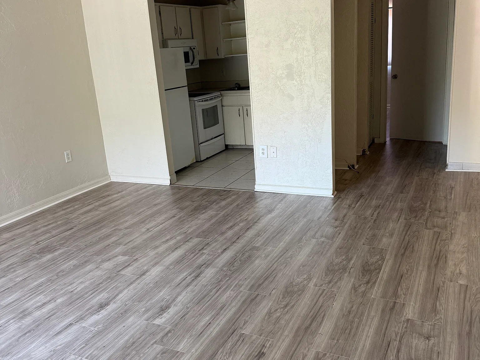 1 bed, 643 sqft, $1,200 — Photo 4