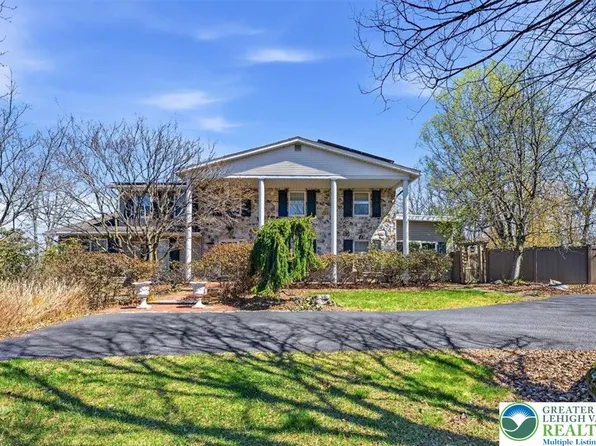 164 Chestnut Oak Dr, Tannersville, PA 18372