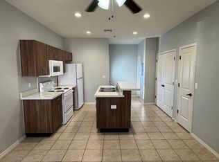 Classic 4 Apartments, Harlingen, TX 78550