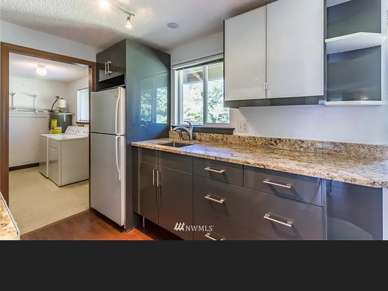616 Shannon St — Photo 9