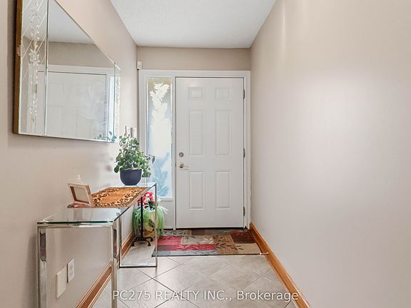 4th image of 1241 Beaverbrook Ave #72