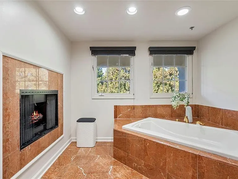 3636 Habersham Rd NW #2404 — Photo 30