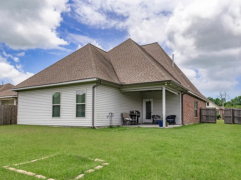 1201 Rustic Pine Dr — Photo 3