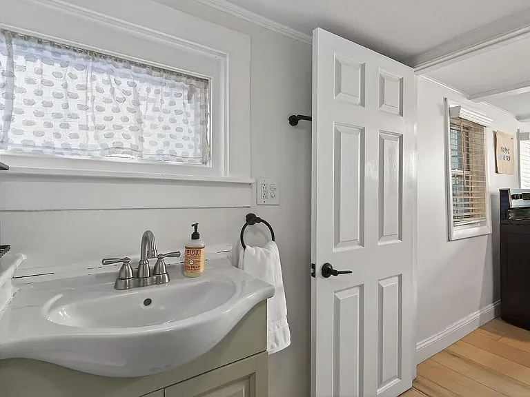 141 Washington Ave #1 — Photo 11