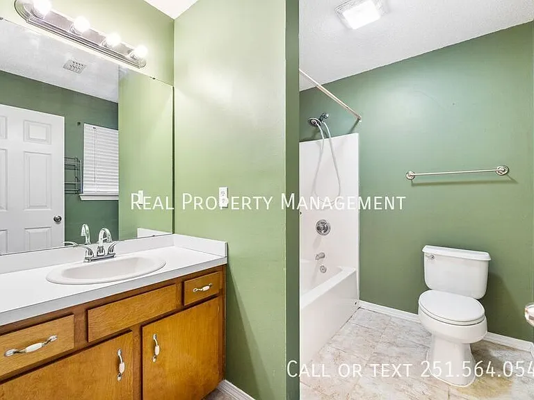 9631 Royal Woods Dr N — Photo 12