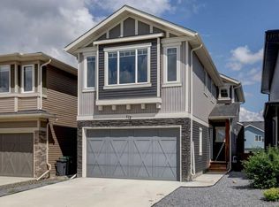 112 S Emberside Pl, Cochrane, AB T4C3A8