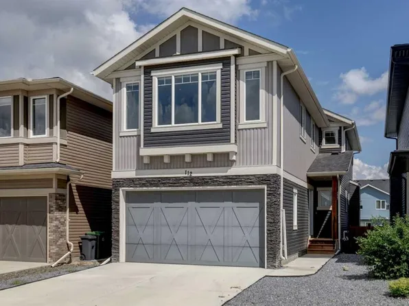 112 S Emberside Pl, Cochrane, AB T4C 3A8