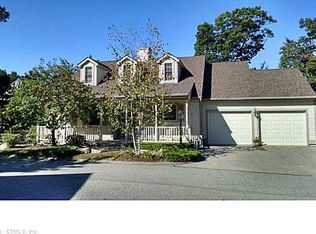 2 Crabapple Ln, Niantic, CT 06357