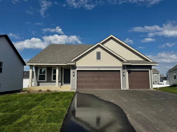1907 Dogwood Ct, Carver, MN 55315