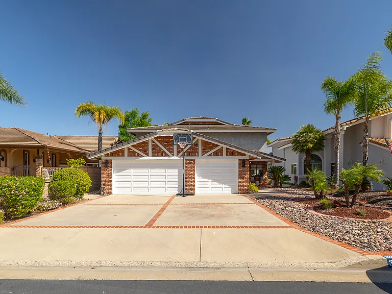 30092 Clearwater Dr — Photo 3