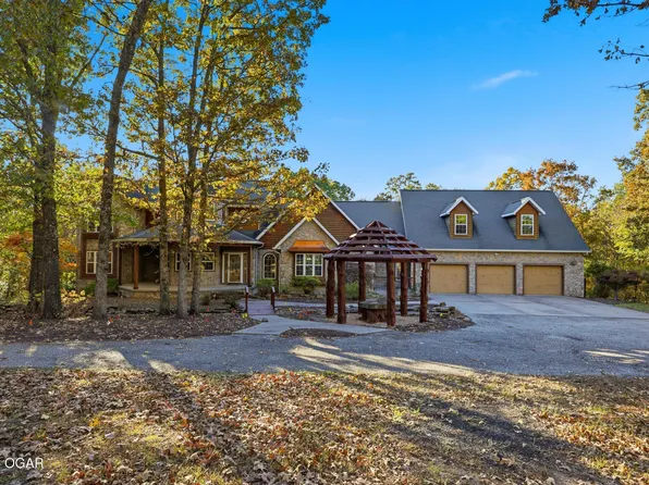 4712 Goldfinch Rd, Joplin, MO 64804