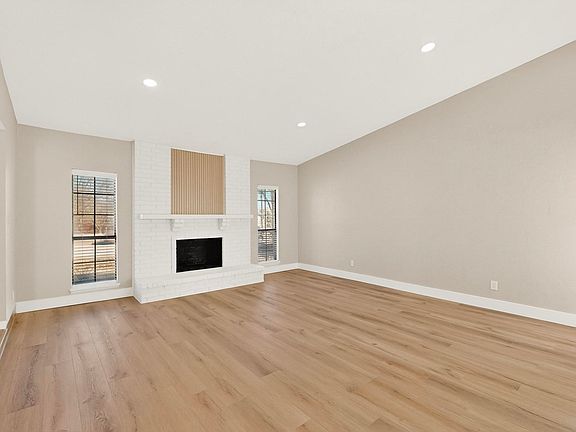 5th image of 816 Cross Bend Rd