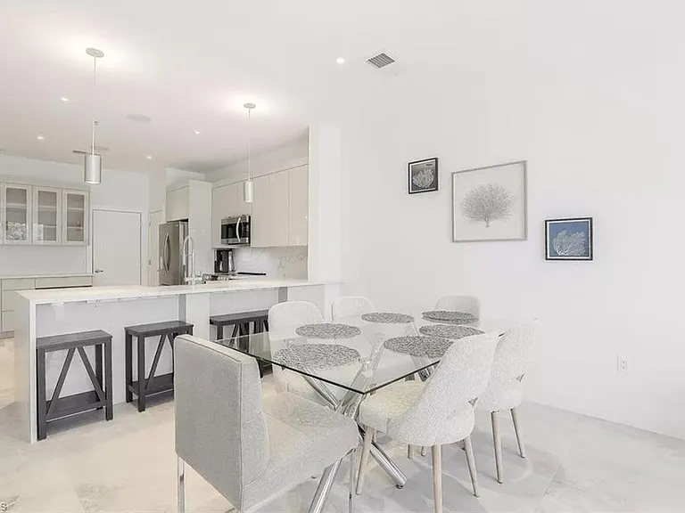 775 Hampton Cir #133 — Photo 8
