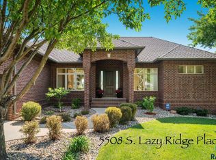 5508 S Lazy Ridge Pl, Sioux Falls, SD 57108